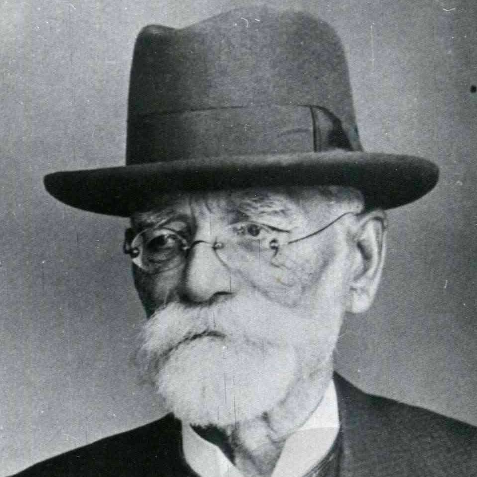 František Raušar (1857–1941), český pedagog, muzejník, regionální historik